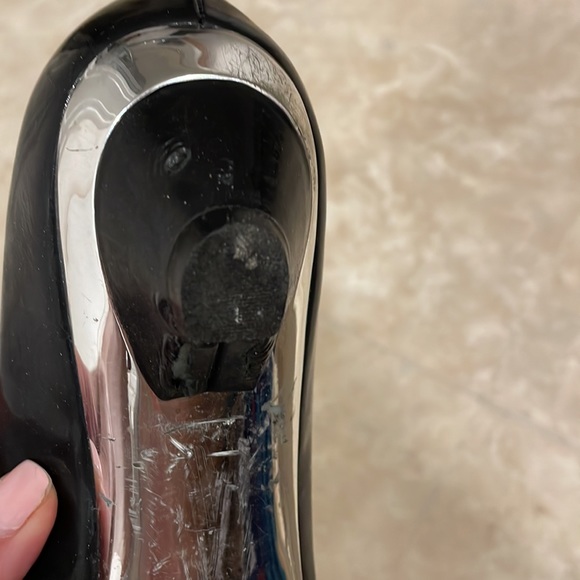 Arturo Chiang Black Soft Patent Leather Kitten Heels in size 10 - Picture 6 of 11